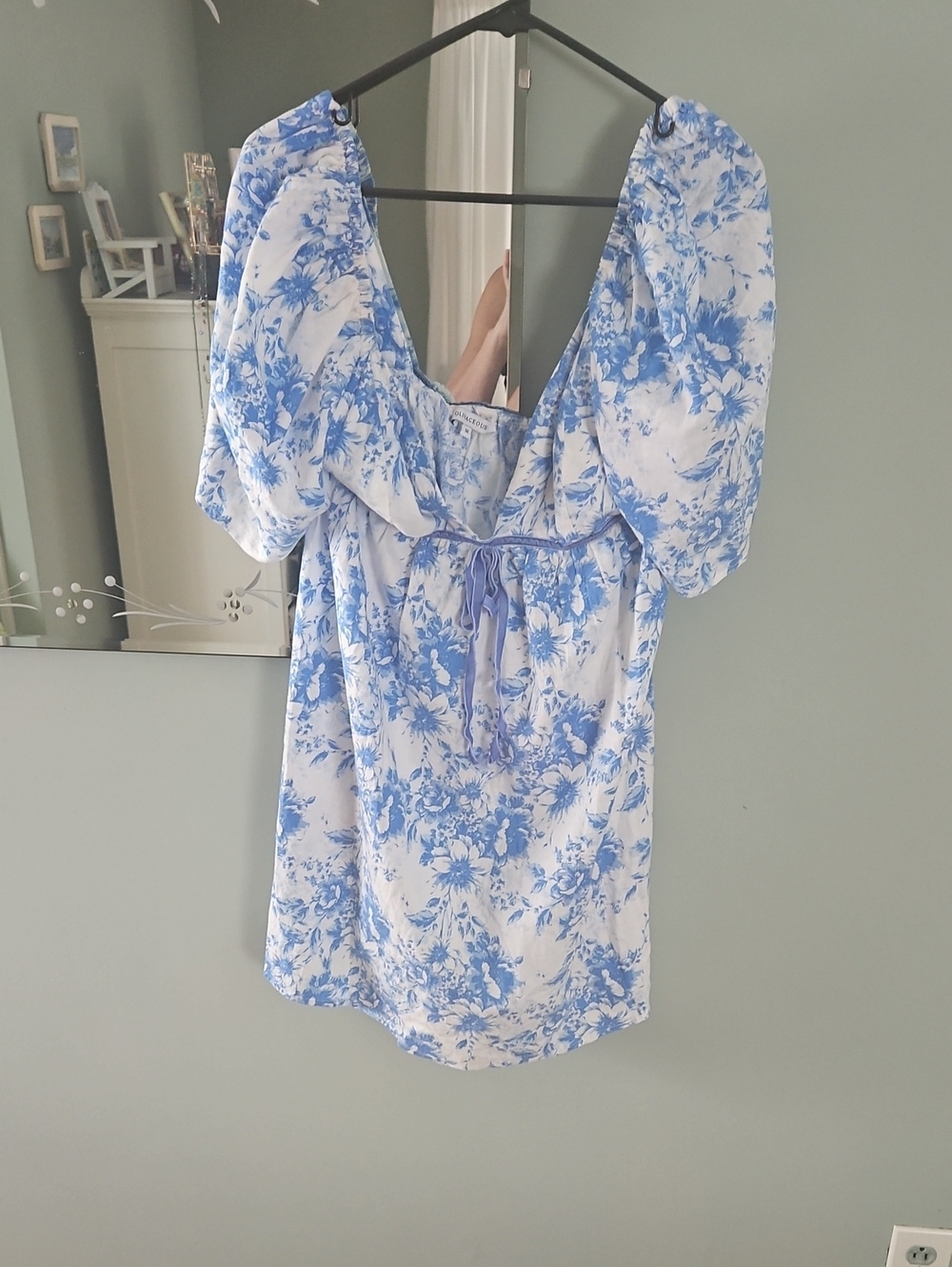 Blue and White Floral Puff-Sleeve Women’s Dress